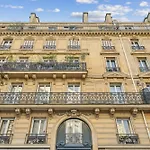 Luxury Apartment La Tour Paris